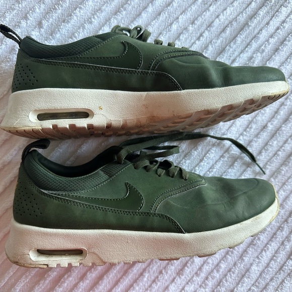 Nike Air Max Thea Premium - Carbon Green / Metallic Gold (616723-304) - Size 8.5 - Picture 2 of 7